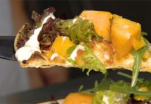 擺脫吃冰消暑 芒果烤餅.菠蘿炒飯清爽開胃