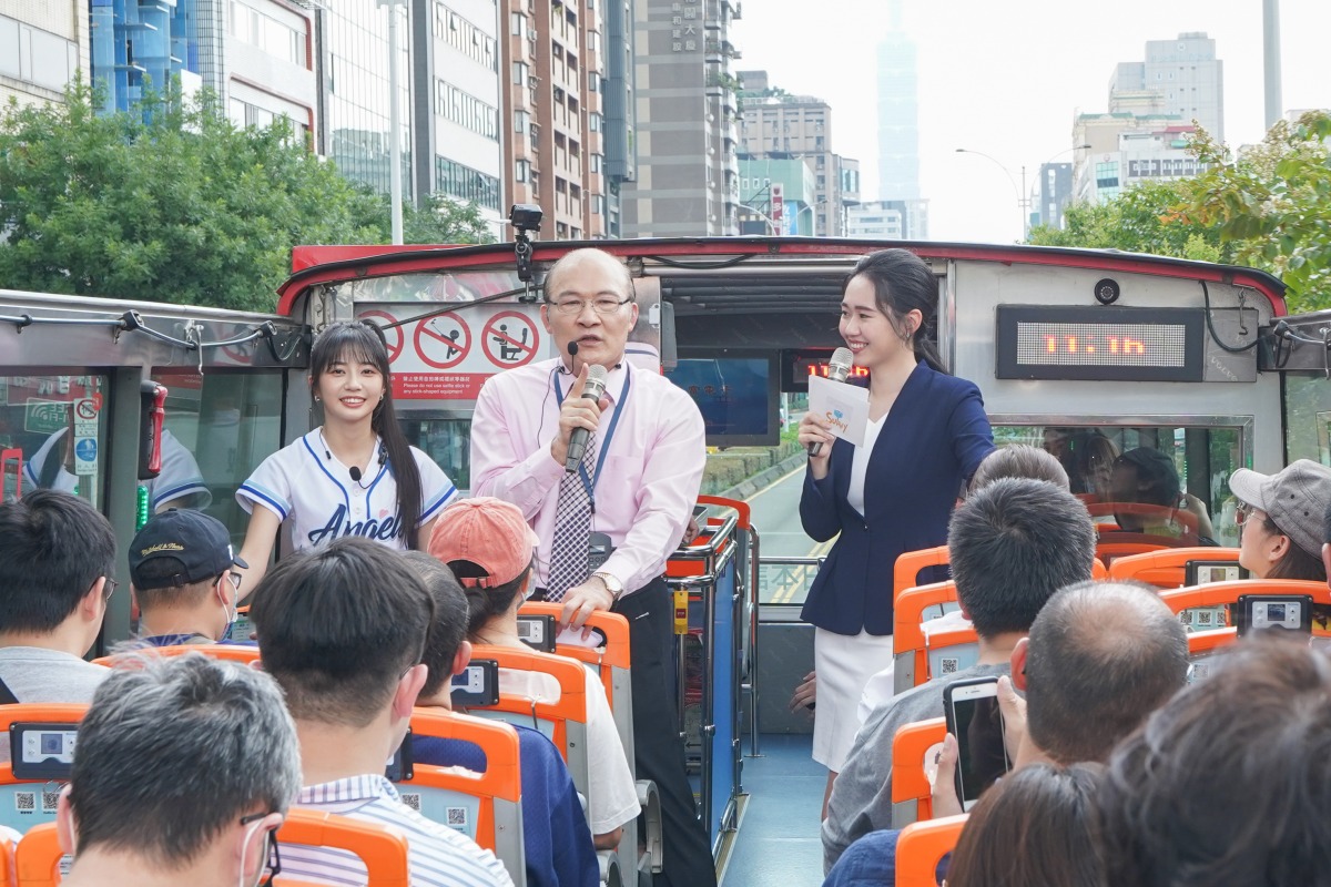 左起fubon angels慈妹、股市憲哥、主持人Sunny（圖／由權證贏家提供）