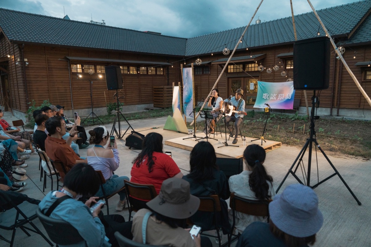 桃園青年局歌謠環島圓滿落幕 世客博地方創生策展攤位招募中 高雄 學員與民眾參與布農族杜寶珍、杜彥鵬音樂饗宴