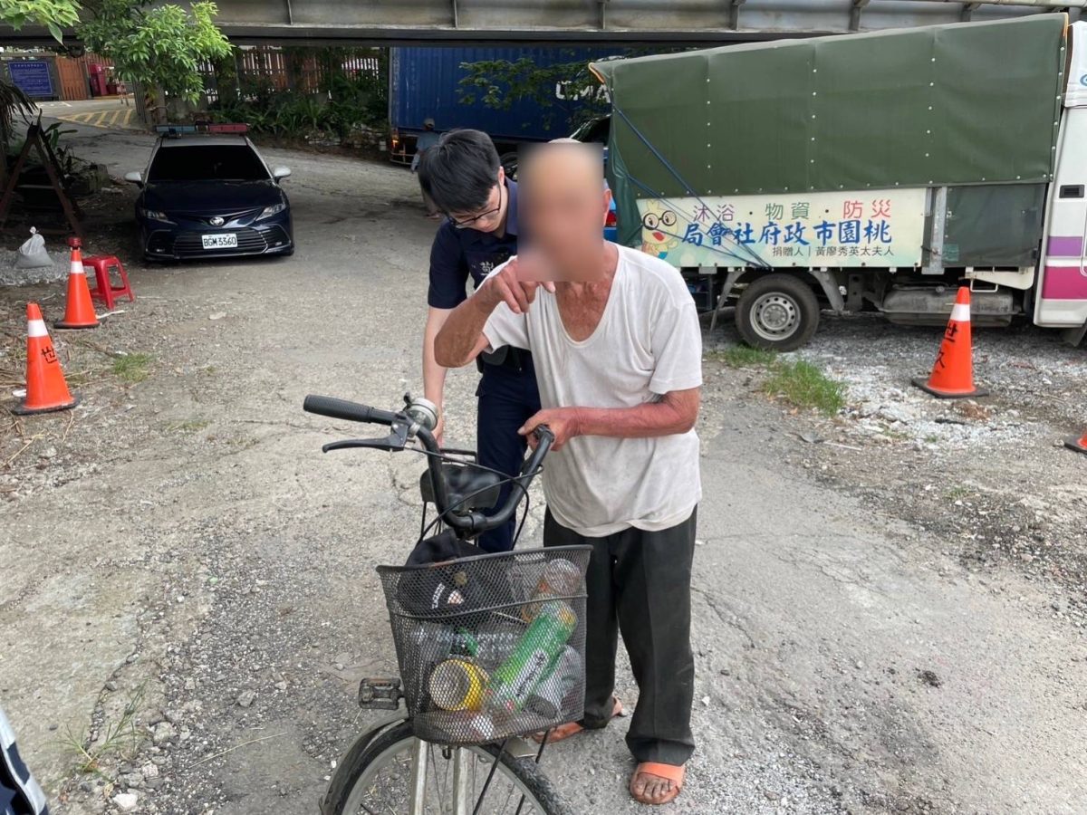 9旬翁騎腳踏車7公里找兒 體力透支癱坐路邊 195023 scaled