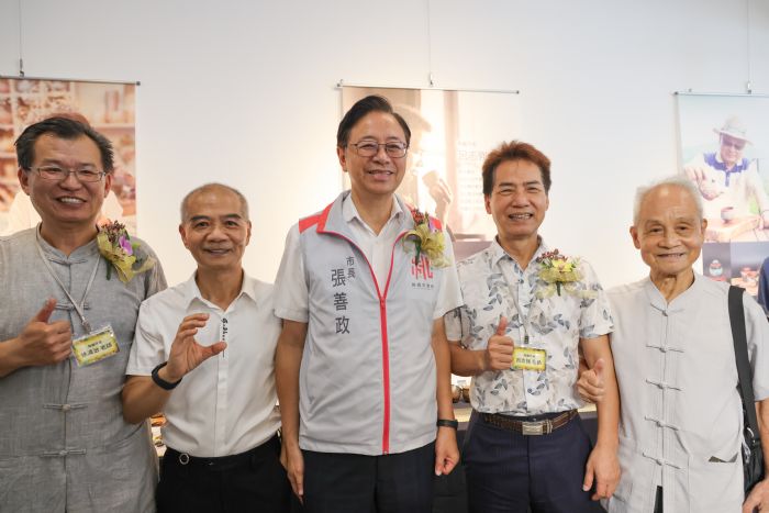 參觀台灣岩礦陶藝創作 張善政:新領域開拓更多元作品 20230708124433441