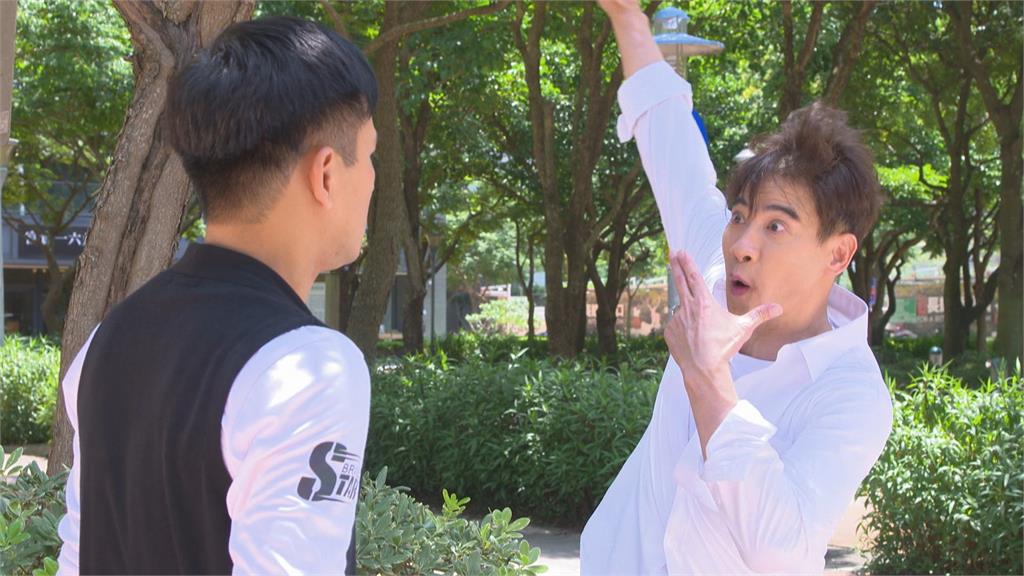 翁家明《市井豪門》角色大轉折!挑戰從企業總裁變成5歲通靈小孩