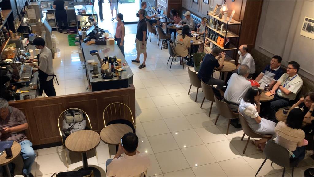 台灣人用手機占位 外國人驚訝「全世界唯一」