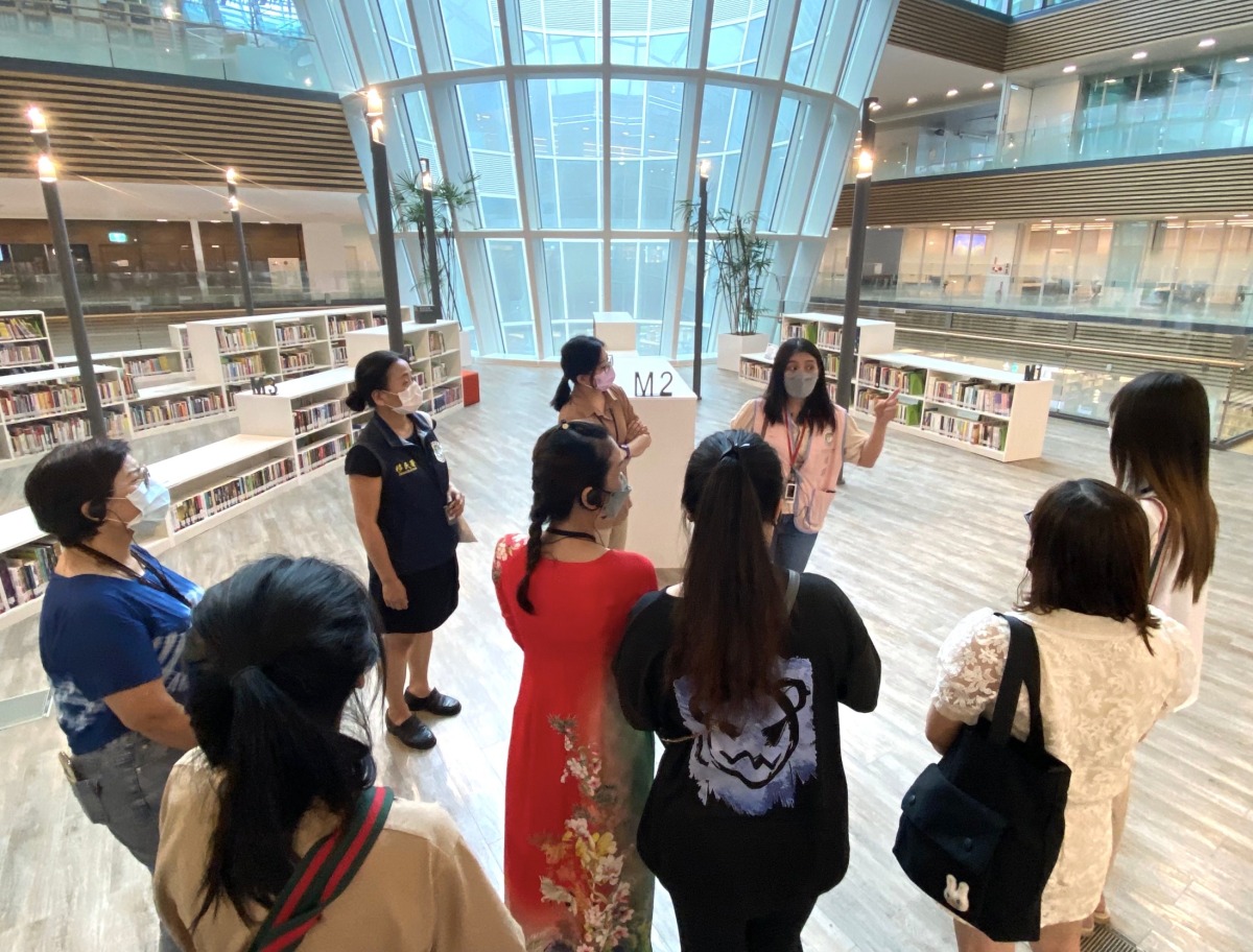 移民署桃園站參觀全台最美圖書館 學員體驗越南傳統工藝 D4E2E60F 9F9B 4C30 9EFE 8C561BC41514