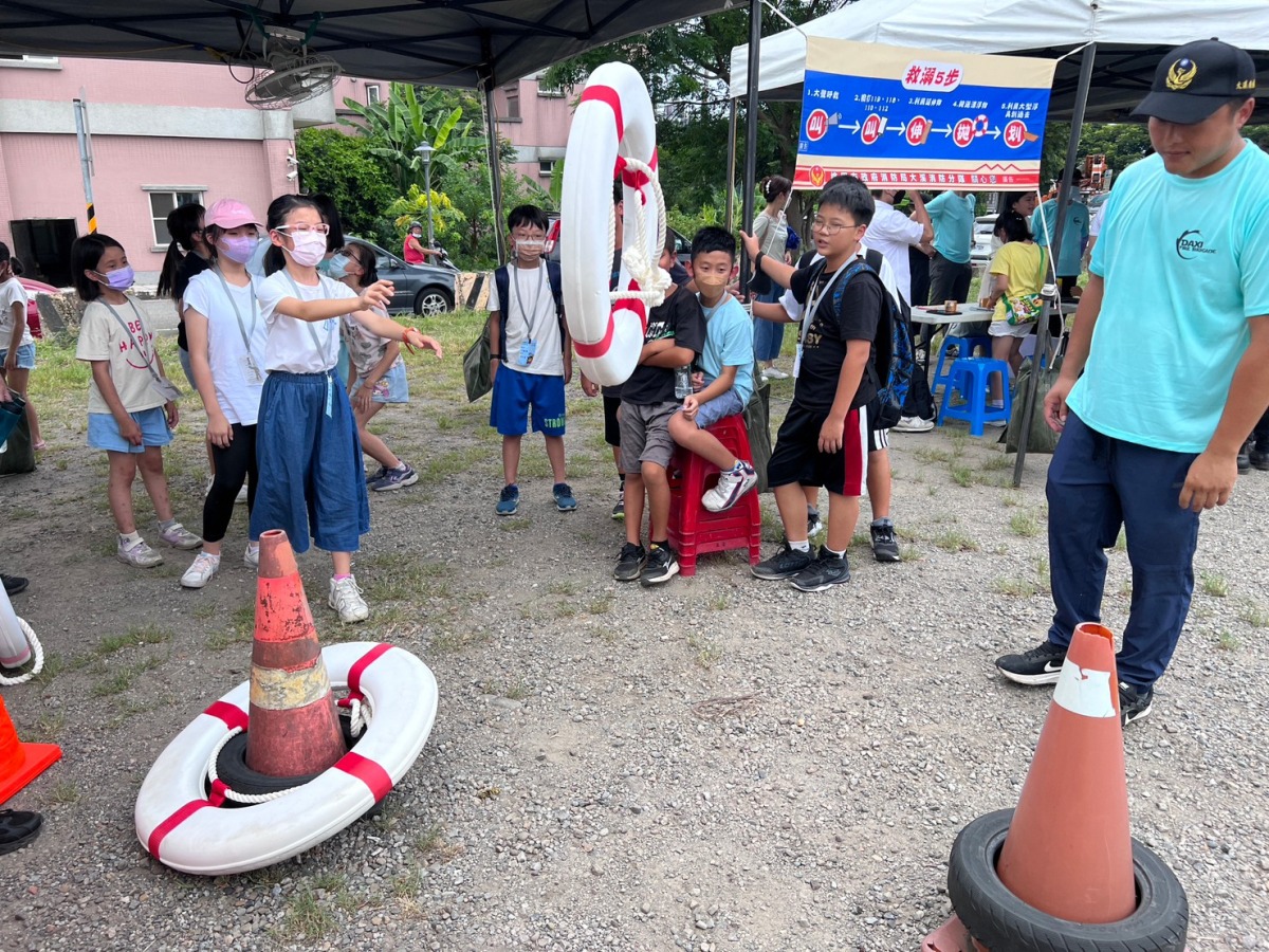 大溪消防舉辦一日體驗營 學童變身小小消防員 LINE ALBUM 2023714 230714 17