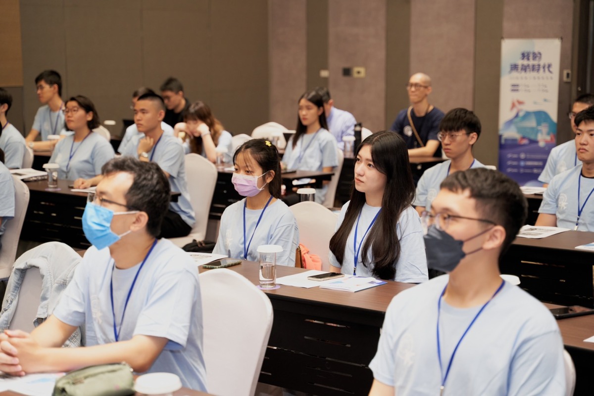 「我的青航時代」啟航 青年學子搶先體驗飛行職涯 S 3047464
