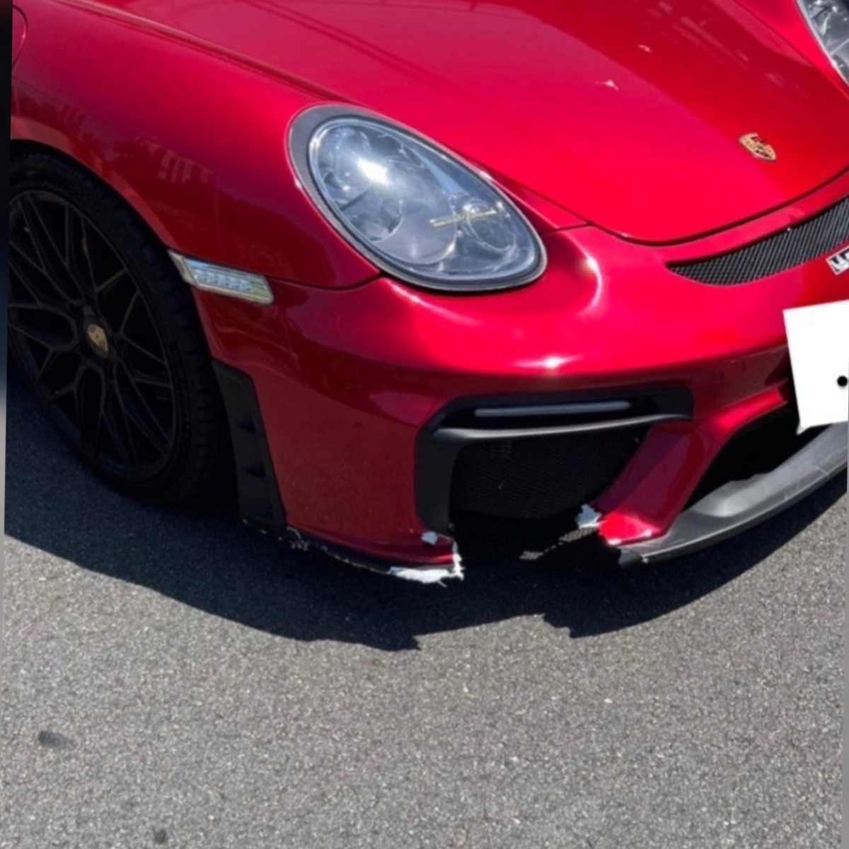 GG了!男子駕卡丁車衝破護欄 路過保時捷慘遭波及 S 4177940