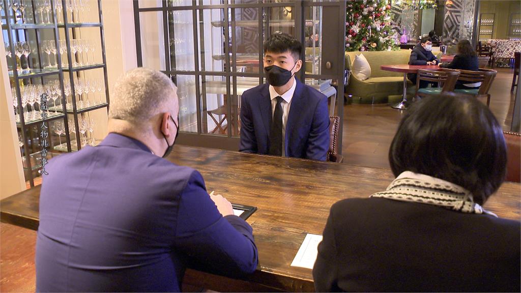 面試餐廳假日工讀要填6申論題 網友:應徵董事長?