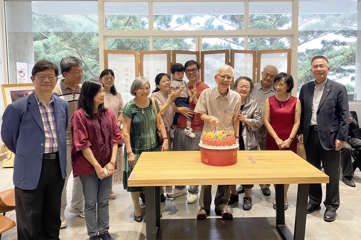 「尋找崑曲瑣憶」特展即起中央大學登場 飽覽珍貴文獻 照片三3