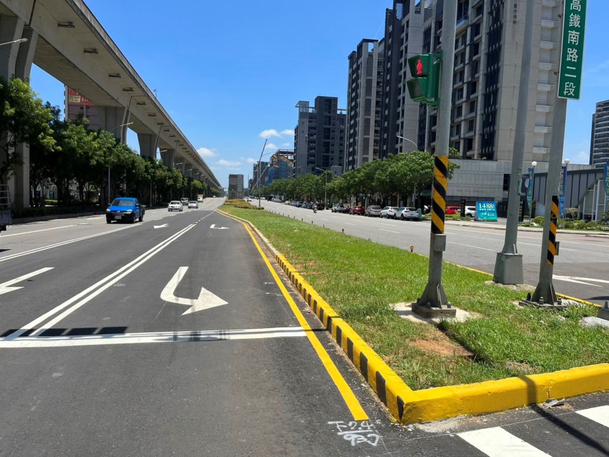 桃園交通局提升青埔車流順暢 增設3偏心左轉車道 高鐵南路二段與民權路口
