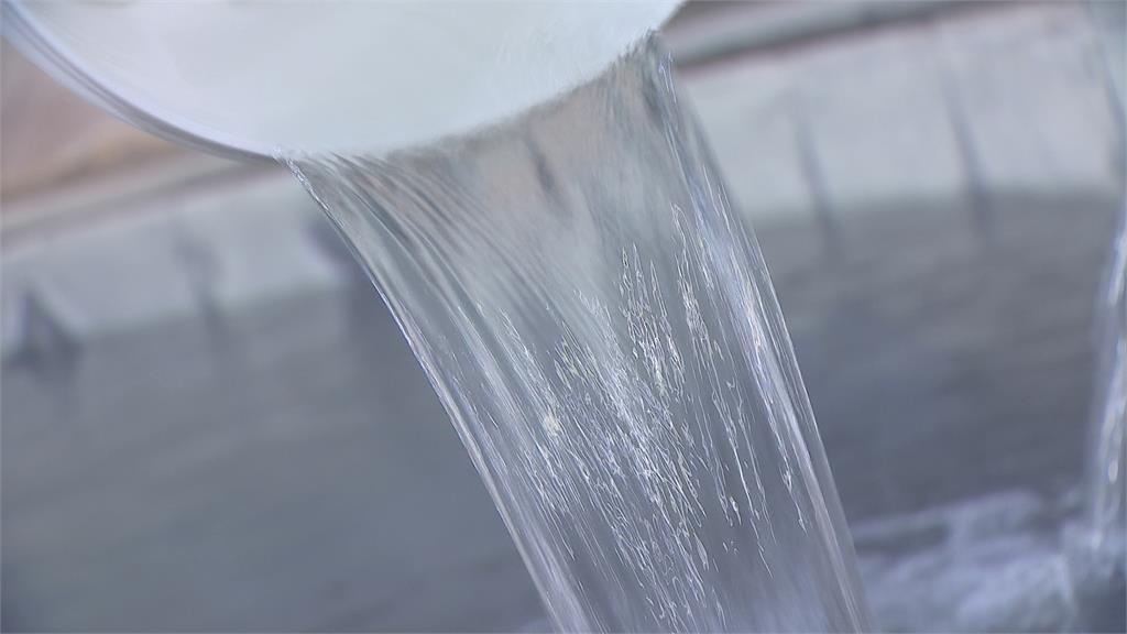 卡努攪局! 陽明山免費溫泉水質變黑 暫停開放