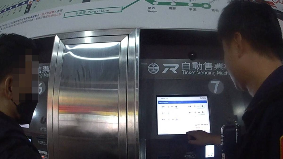 外籍旅客來台領錢卡關 暖警及時伸援手解危 1542894 scaled
