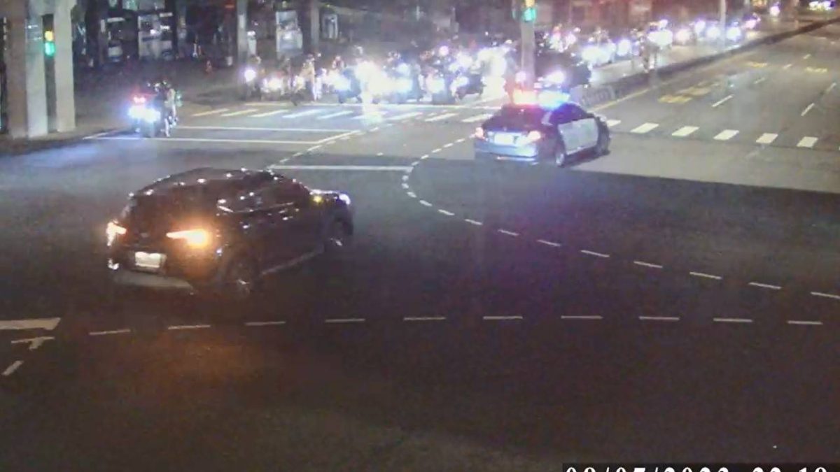 寶寶急報到!孕婦卡車陣求援 桃警開道4分鐘抵醫院 1544661 scaled