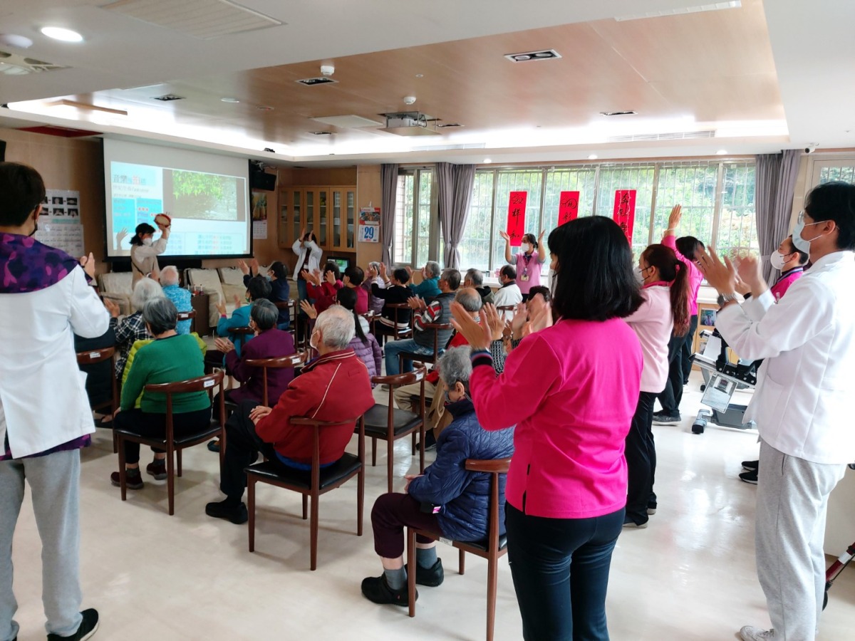 北榮桃園分院日照中心「音樂治療」活動 失智長輩樂在其中 20230329 093051 0