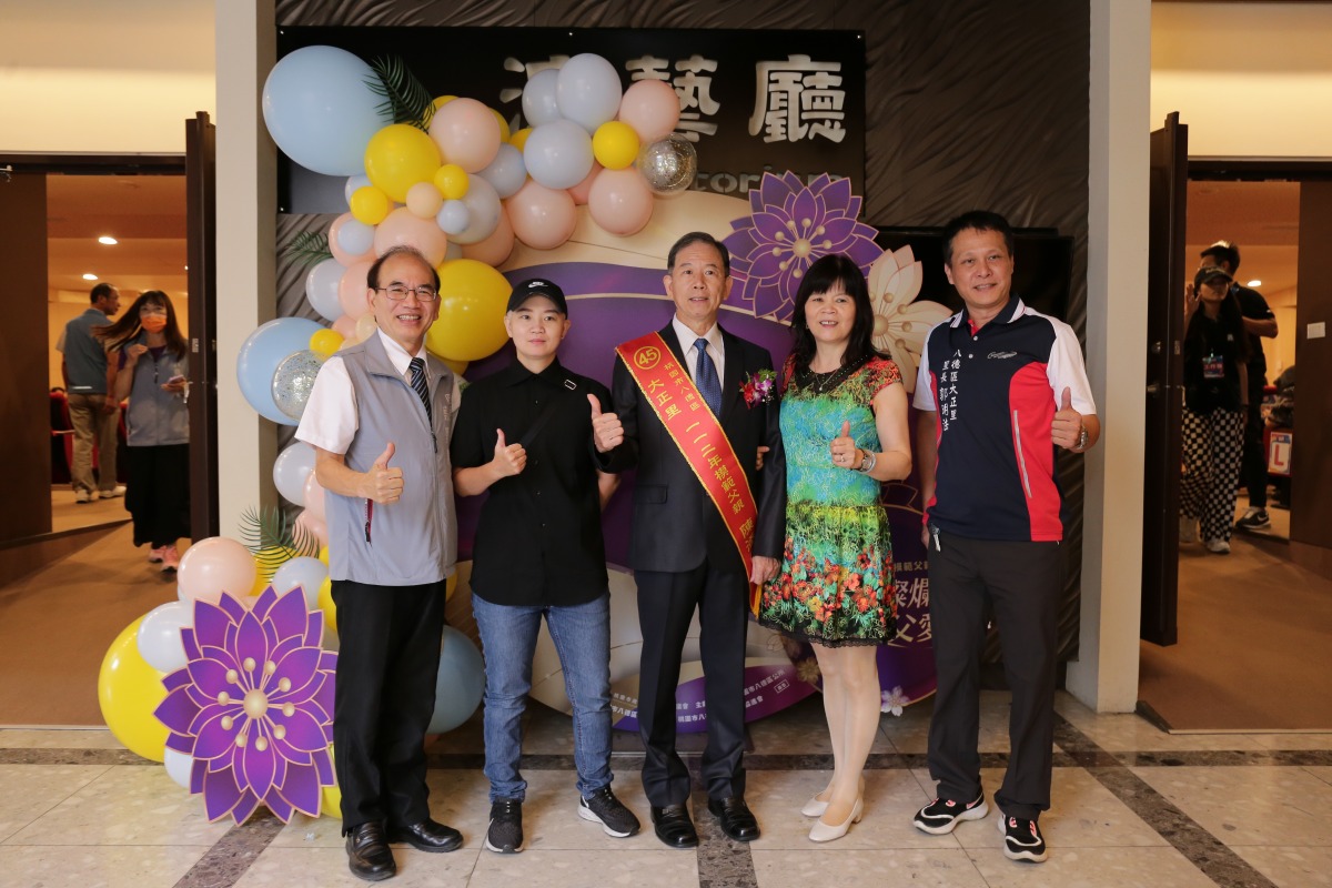 八德區公所舉辦模範父親表揚活動 52位模範父親接受表揚 20230805084316 IMG 3204 0