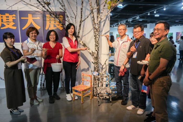 桃園市美術協會年度大展熱情登場 欣賞在地藝術家作品 20230827124647228