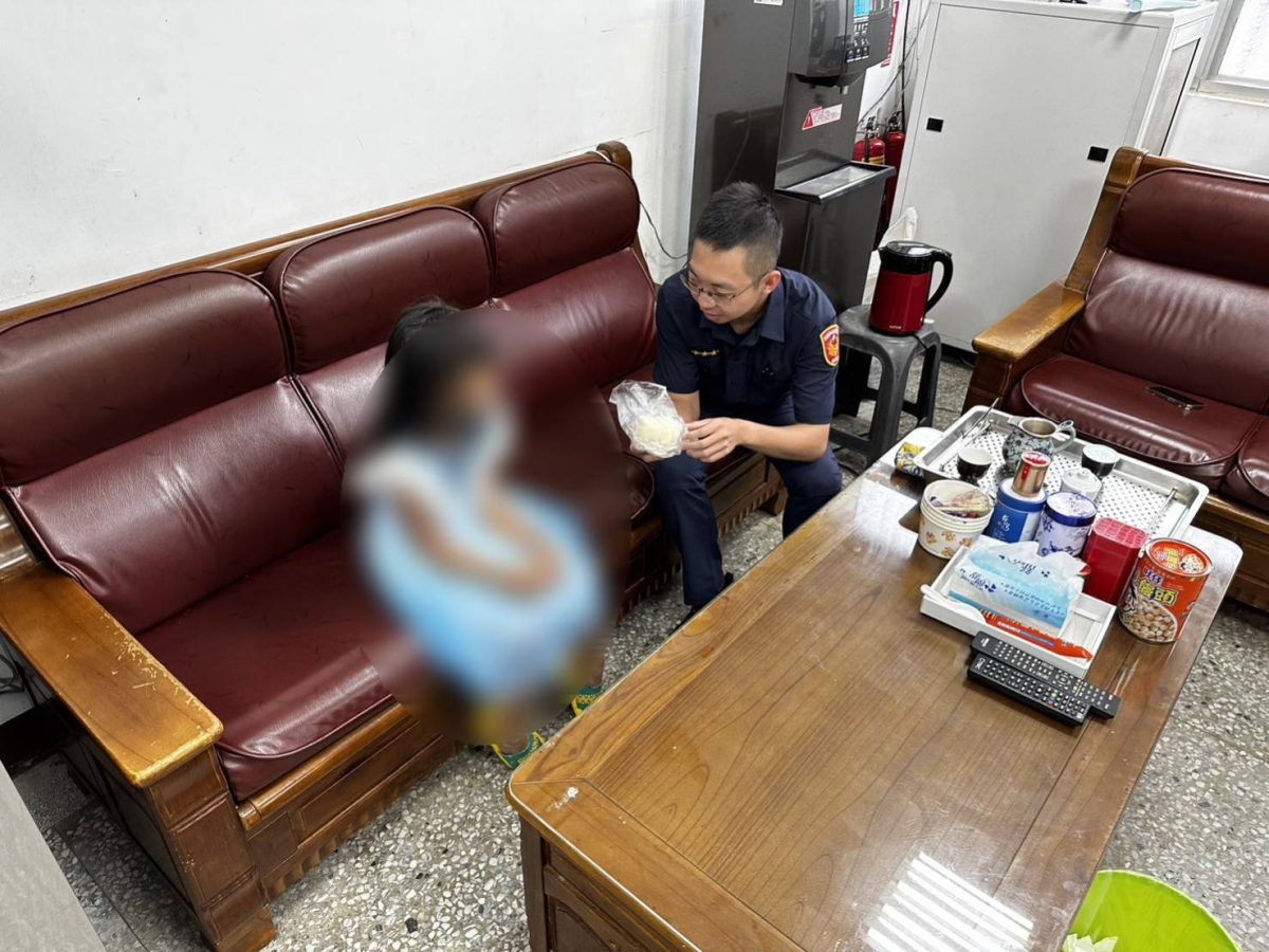 8歲童清晨偷溜出門 大園警助母女團圓 297202 0 scaled