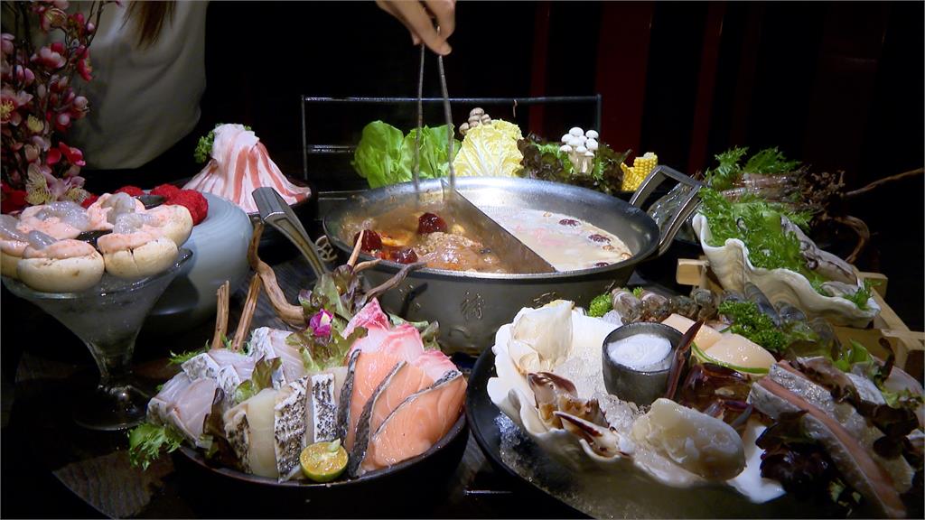 88節來臨! 餐飲業祭抓彈珠、量腰圍 送牡蠣、生蠔