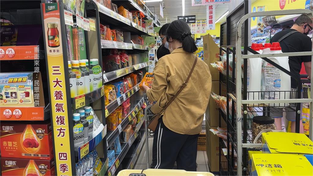 颱風天湧採買潮 高麗菜漲近4成、苦瓜每斤貴10元