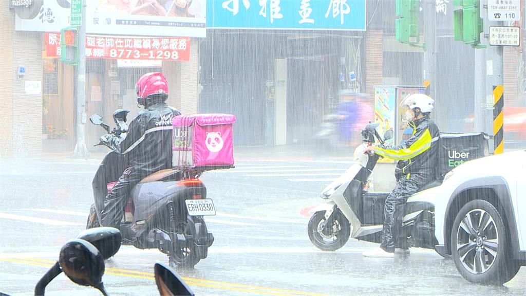 外送員3年來人數暴增10萬人 大學生就占4成