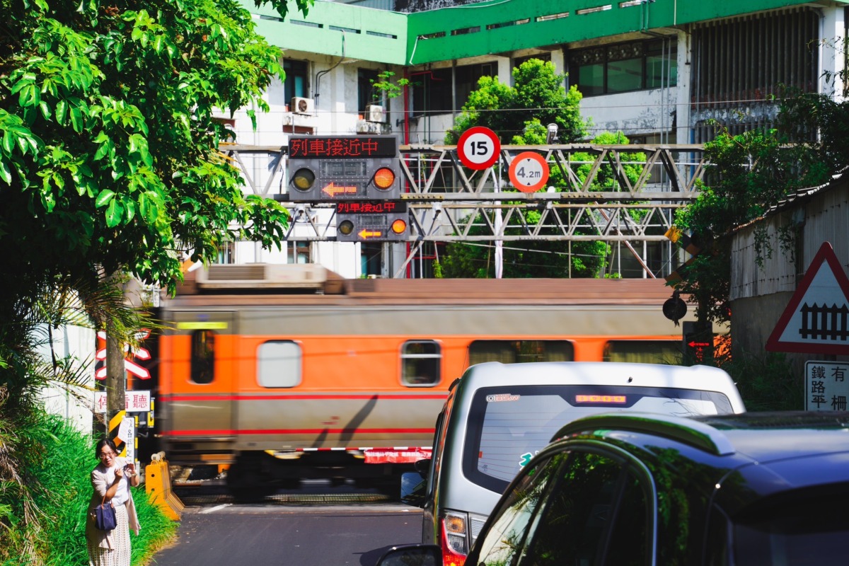 呂玉玲爭取桃園鐵路地下化出土段南延 提臨時替代平交道紓解車流 S 107986999 0