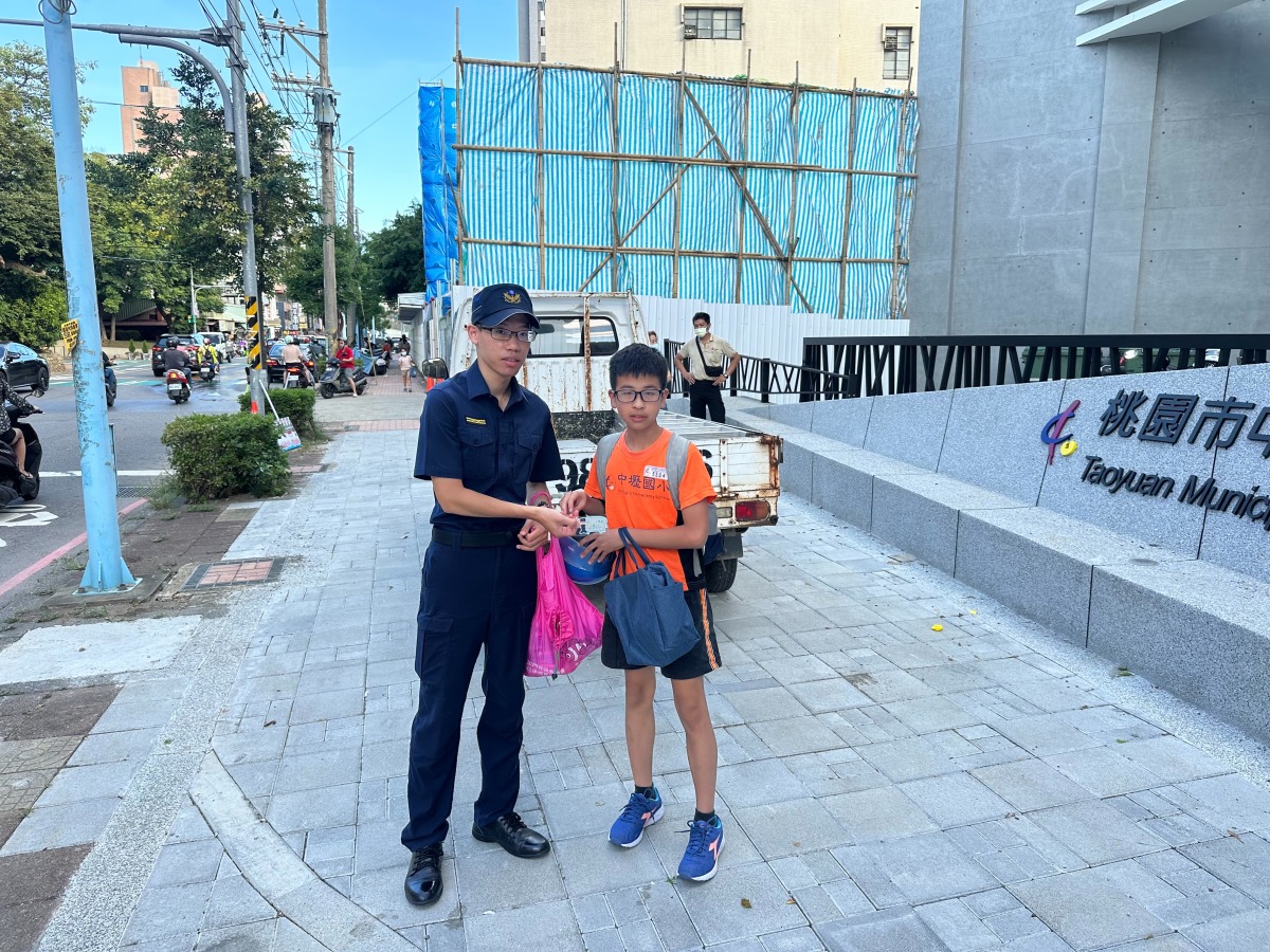 暑假再見!壢警開學日前進校園 加強交通疏導 S 383746057 0 0