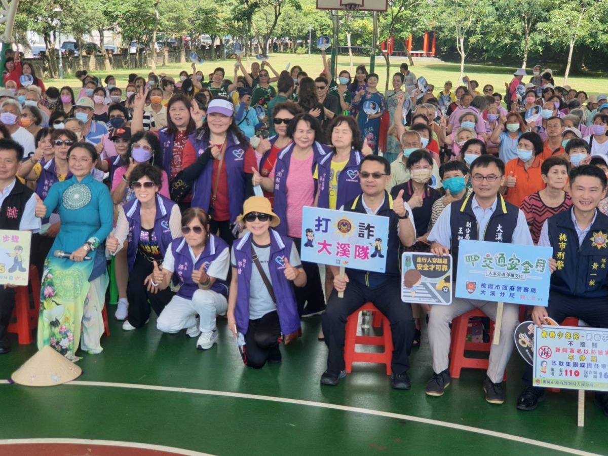 熱血大溪警結合公益活動 加強民眾識詐觀念 S 4276448 0