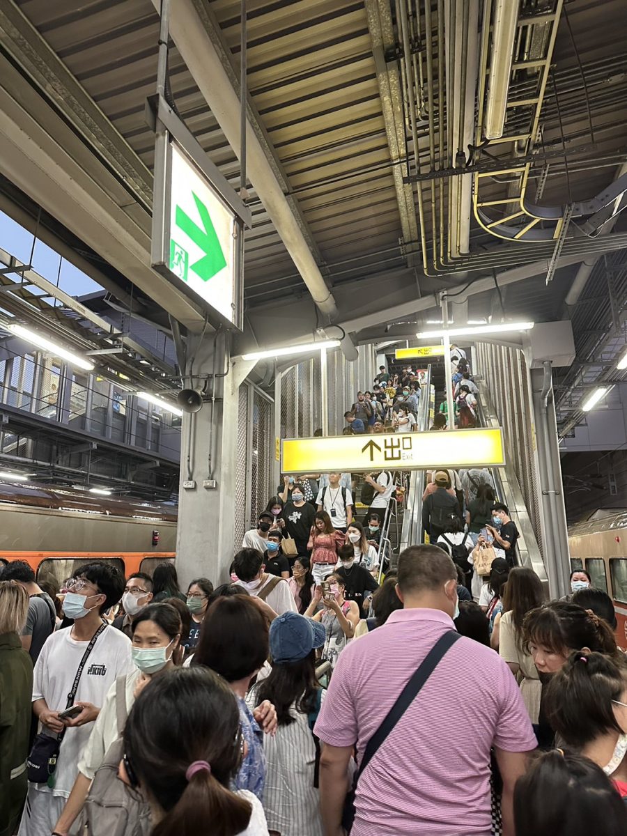 豪雨狂炸！台鐵桃園、鶯歌間路基流失　動員50人漏夜搶修