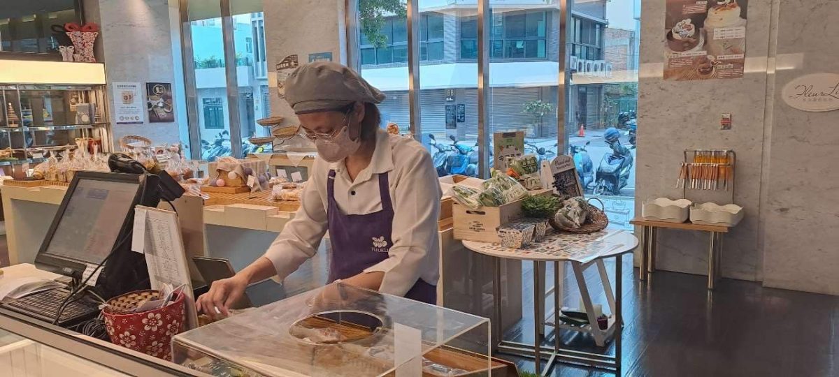 獎勵企業進用中高齡員工 勞動部桃竹苗分署助她穩定就業 S 71958591 scaled