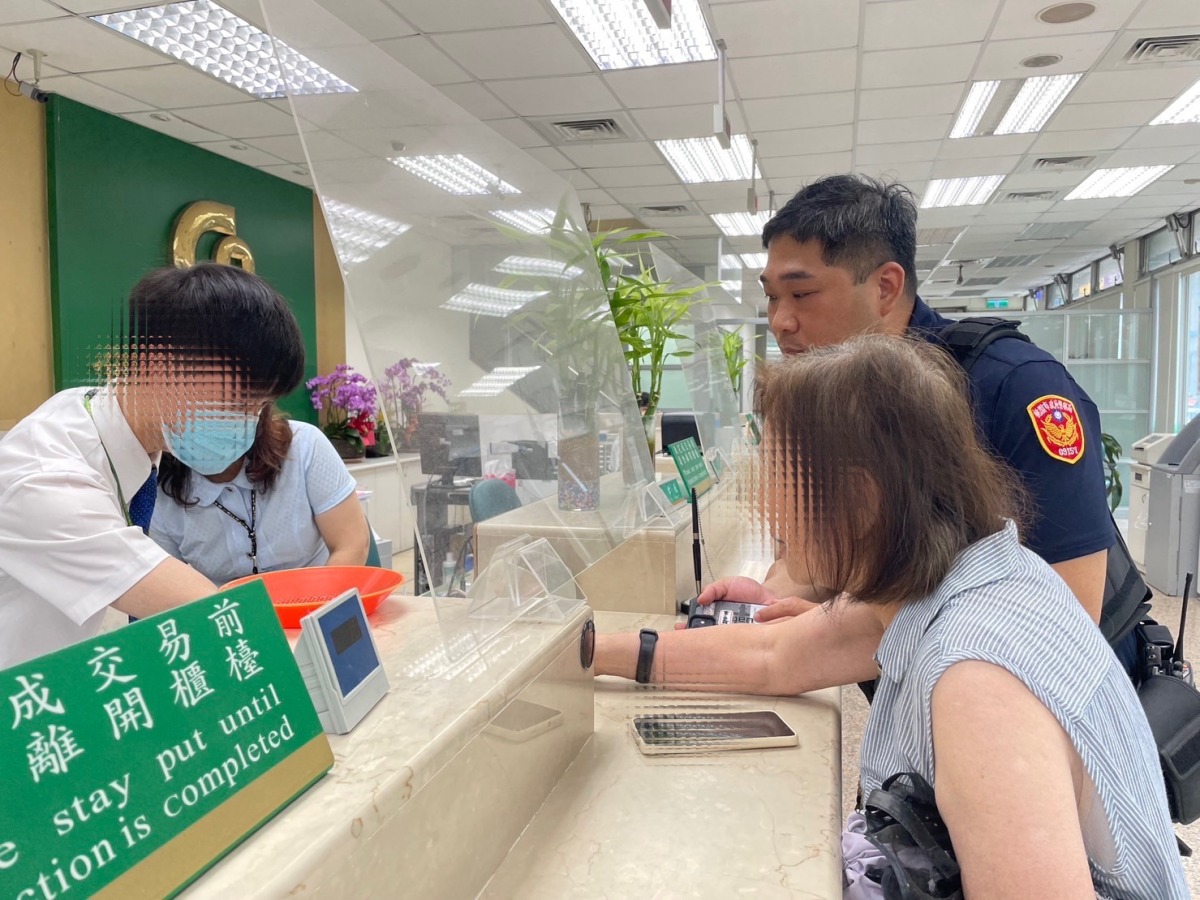 兒子借36.8萬周轉 龜山警衝銀行苦勸:母湯 S 73850885 0