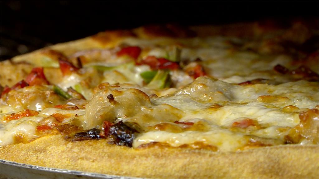 特殊披薩又來了! 客家小炒、梅干扣肉口味登場