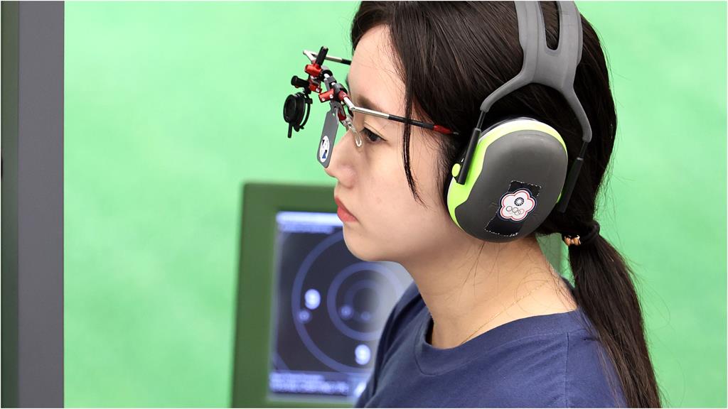 「證件妹」很棒了!25m手槍第8名作收