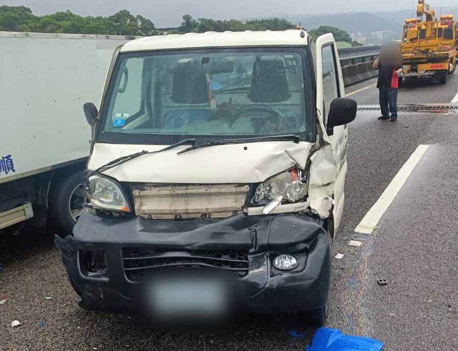 疑未保持安全距離 國1南下楊梅段「9車撞成一團」