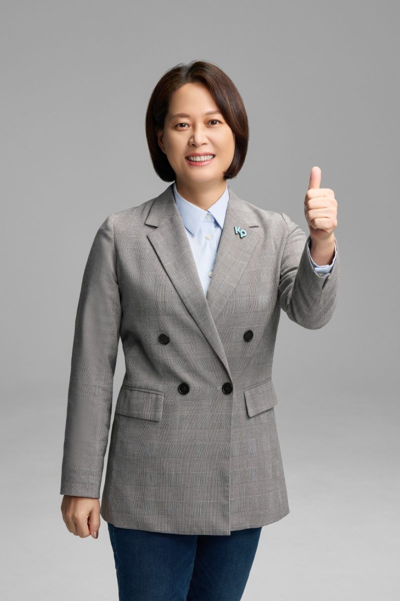 加熱菸納管審查陷空窗期 賴香伶籲衛福部應公開透明