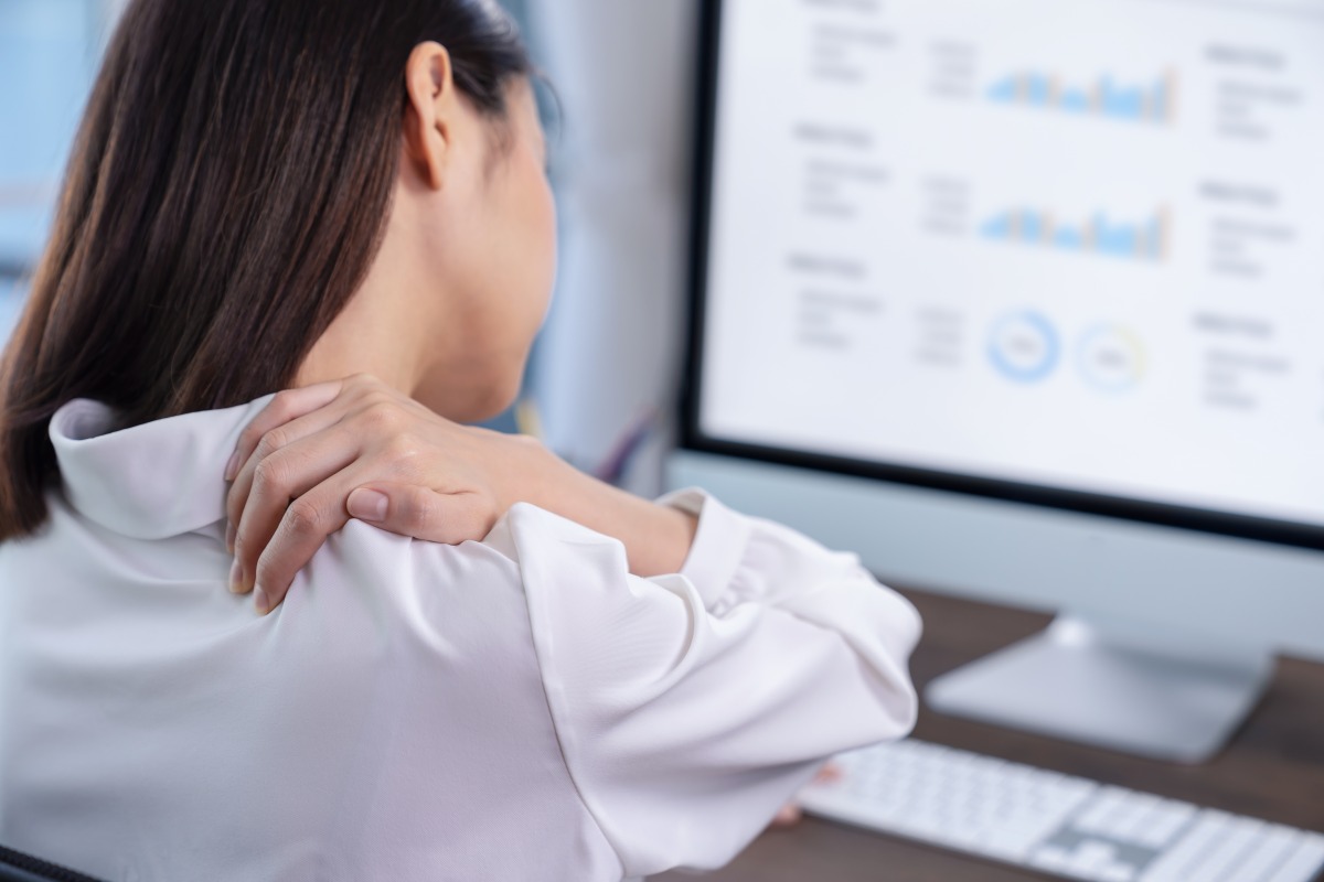 「落枕」超過5天快去檢查 樂生醫:勿讓輕傷變大病