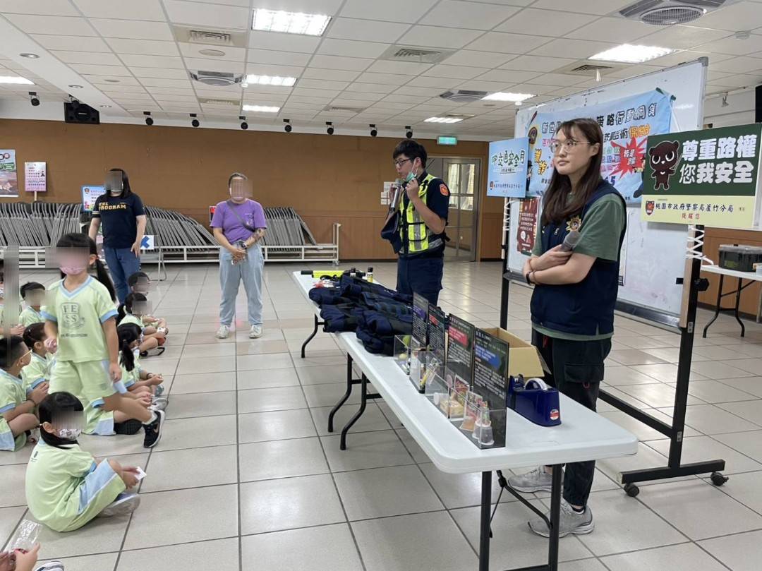 蘆竹警小小波麗士萌翻天 寓教於樂建立交通安全觀念