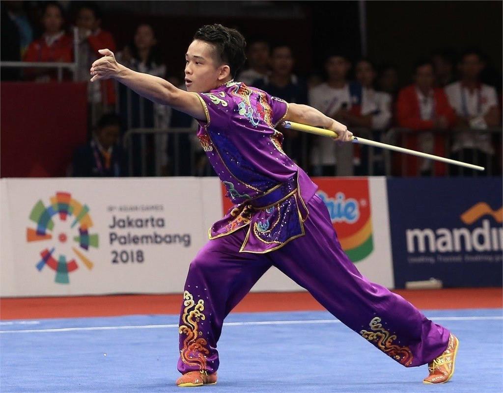 差0.014分!王振名棍術環節「意外落馬」無緣銅牌