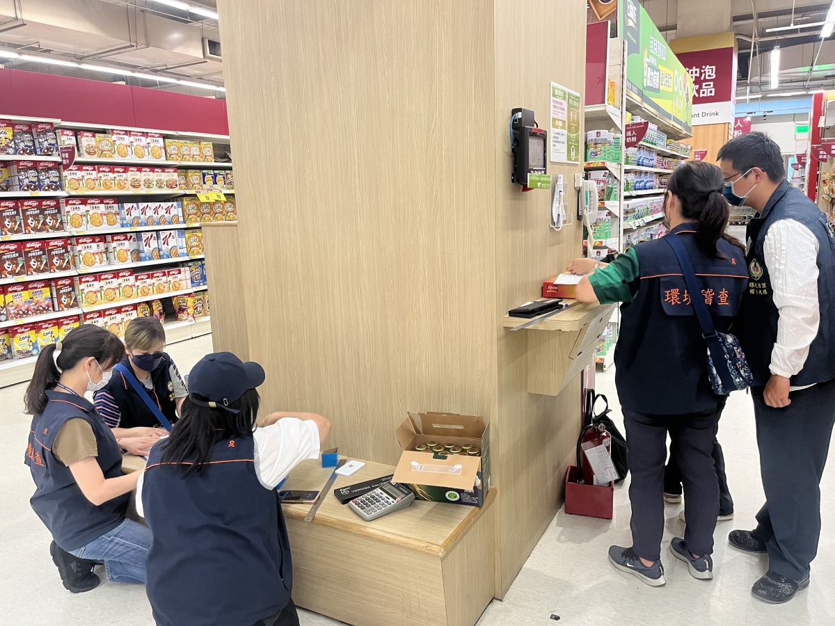 中秋禮盒過度包裝最高可罰15萬 桃環局抽查結果出爐 F4B1954A 123C 44FF 8D91 D935571AF5F5 0