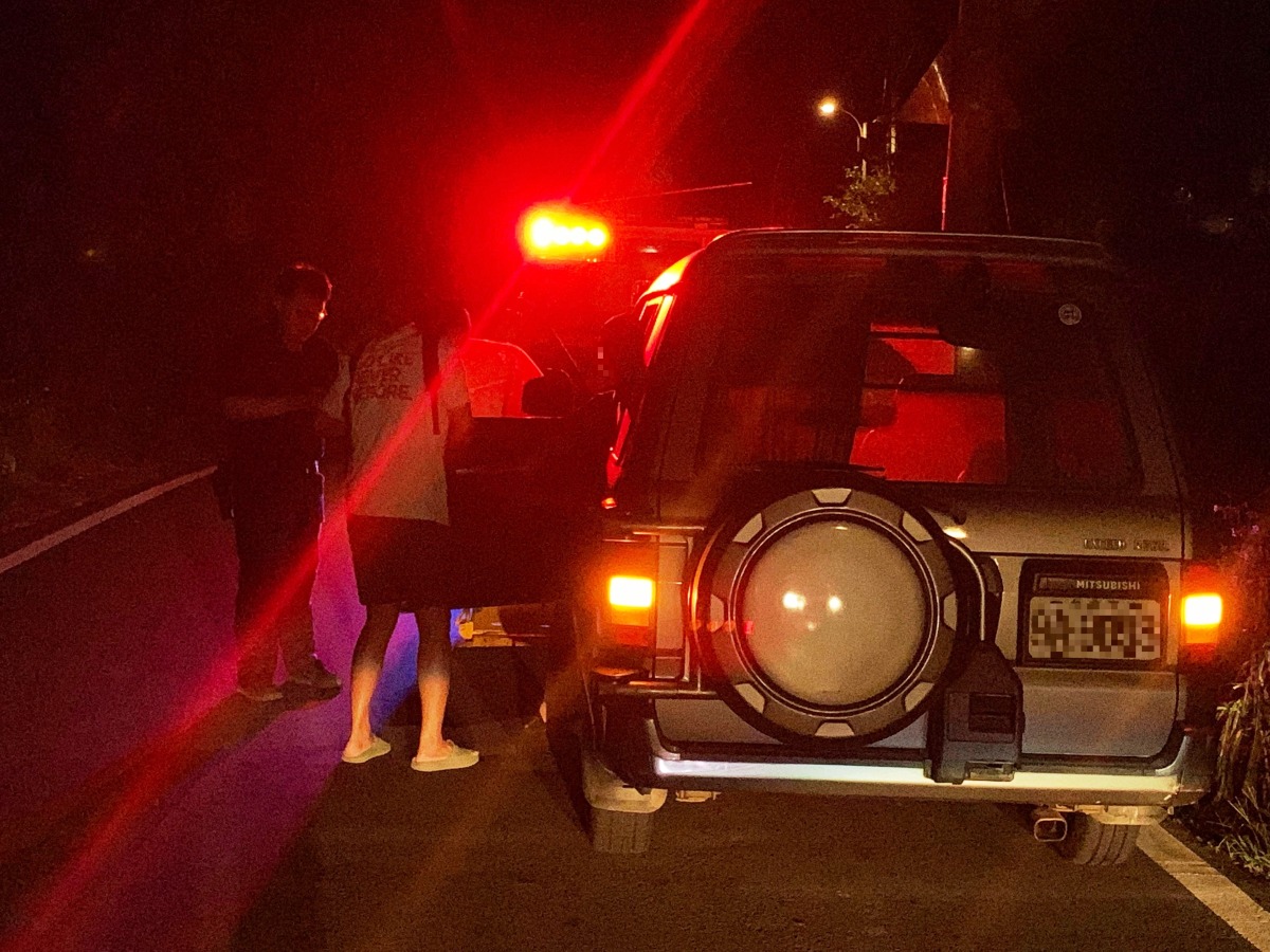 喑啞男深夜車拋錨山區心慌慌 龍潭暖警熱心助解圍 S 20938808 0