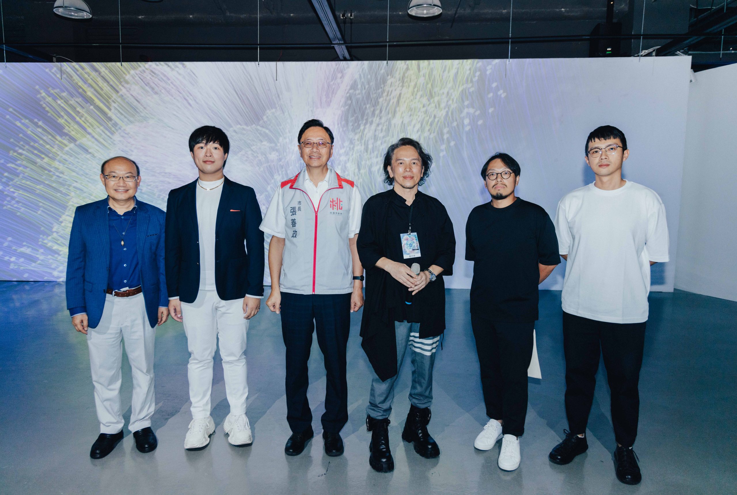 TAxT桃園科技藝術節今起登場 打造精彩視覺饗宴 觀展合影 0 scaled
