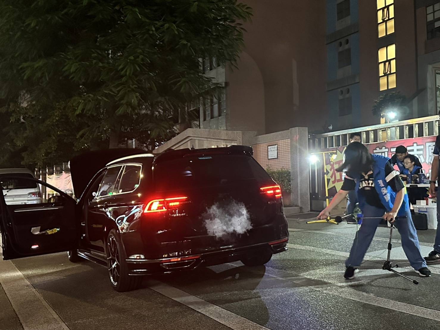 桃警持續取締改裝噪音車 驚見酒駕男車內熟睡 1618390