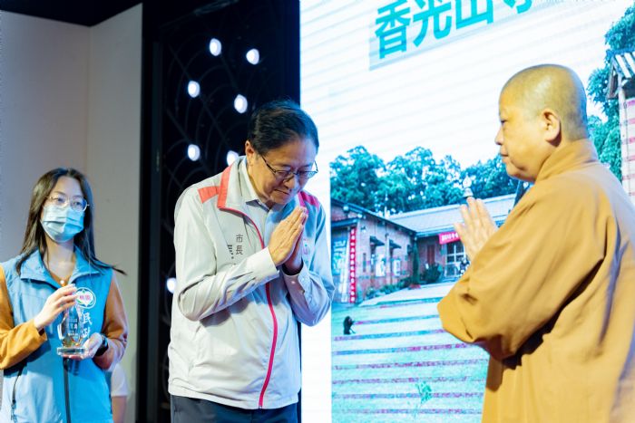 明揚大火桃市宗教團體捐700萬 張善政頒獎表揚 20231020152539584