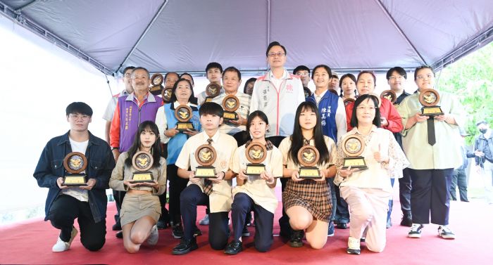 作品結合地方文化特色 桃園18名技藝達人脫穎而出獲表揚 20231028135541770