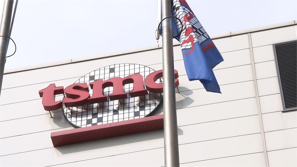 反龍潭科園三期擴建案自救會冒雨抗議 反對強取豪奪 奪回家園土地