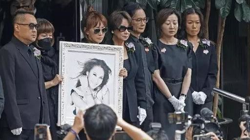 李玟骨灰明天下葬!墓園將設紀念展覽