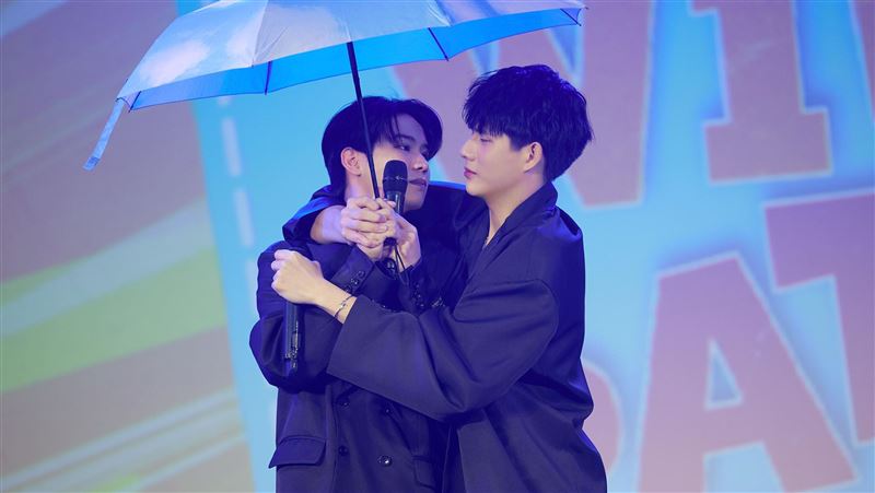 泰劇CP來台先擲杯!現場親下去放閃無極限