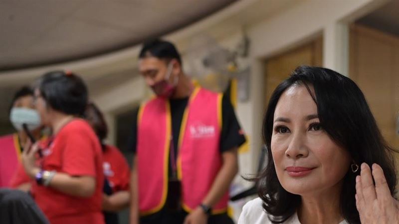 最美影帝陳亞蘭大秀舞技開跳地板霹靂舞 逗熱長輩做公益