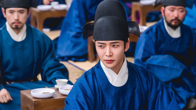 路雲被迫禁慾8年!瞄成人小說「想色色」