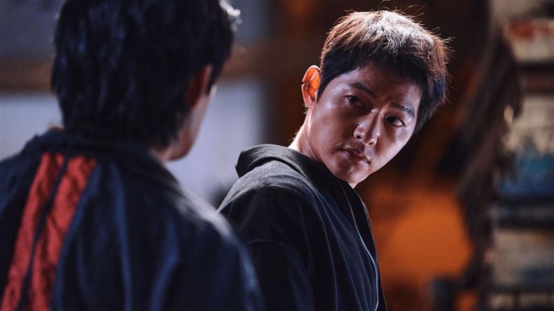 宋仲基升格奶爸4個月!驚爆和兒子不熟