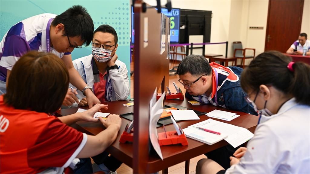 橋牌混團摘金!女團「只差0.9分」銀恨